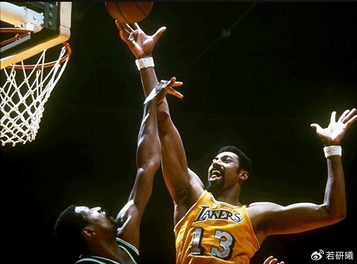 九游体育官网-杜兰特：我最高纪录2593分，乔丹：我3041分，他：麻烦让一让|凯文·杜兰特|科比·布莱恩特|张伯伦|科比-布莱恩特|威尔特-张伯伦_新浪体育_新浪新闻